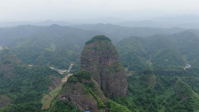 航拍湖南怀化通道独岩公园丹霞地貌