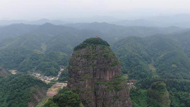 航拍湖南怀化通道独岩公园丹霞地貌
