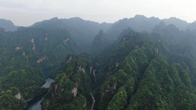 航拍高山悬岩峭壁