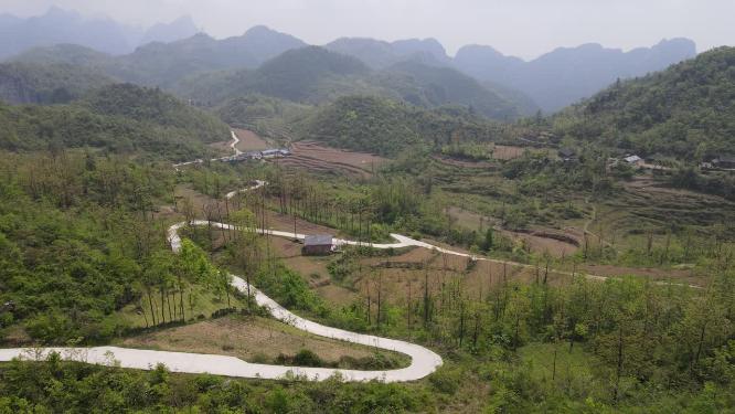 航拍高山盘山公路