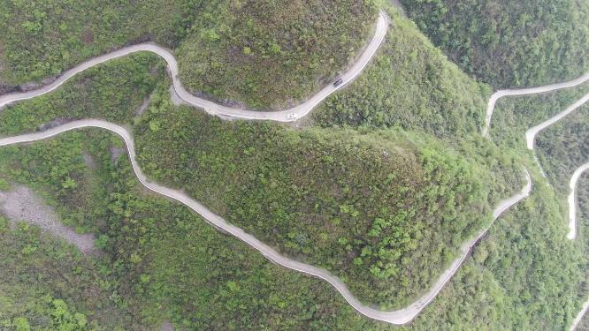 航拍高山盘山公路