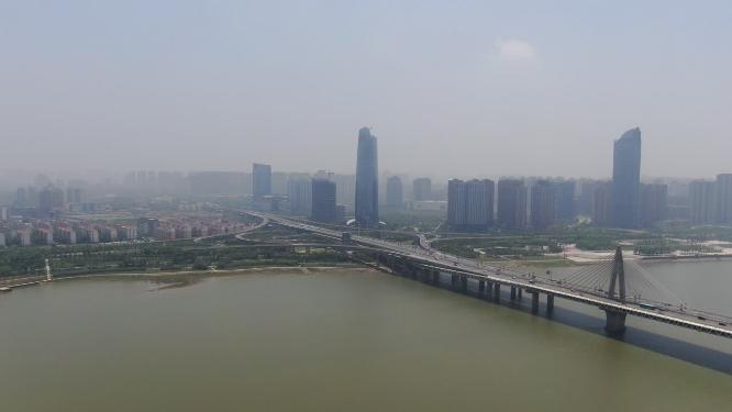 航拍江西南昌赣江风光