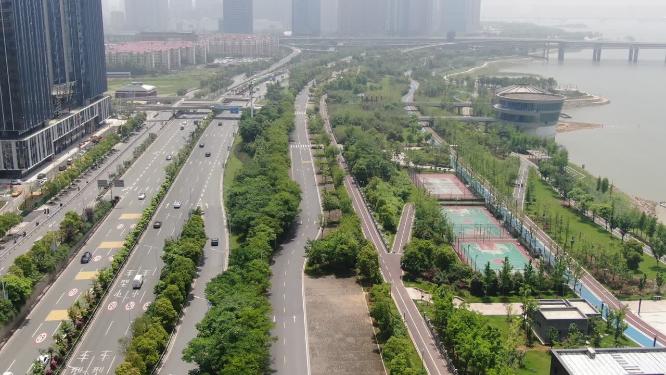 航拍江西南昌赣江江滨公园