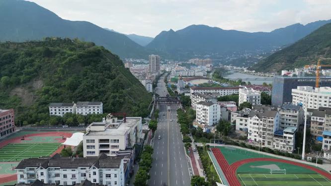 航拍湖北宜昌兴山县建设
