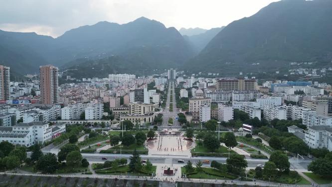 航拍湖北宜昌兴山县建设