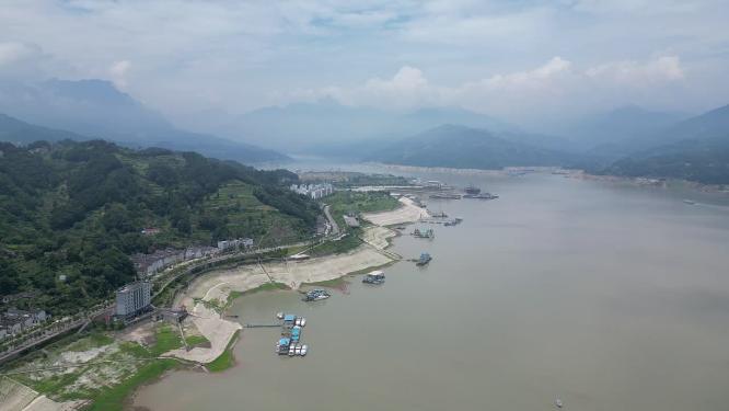航拍湖北宜昌兴山县高山自然风光