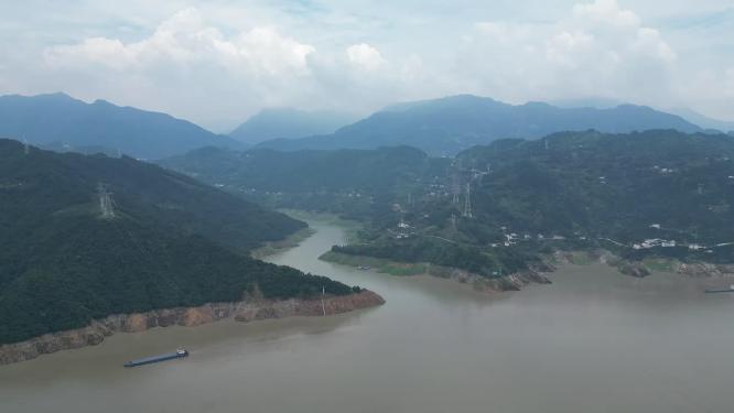 航拍湖北宜昌高山长江风光