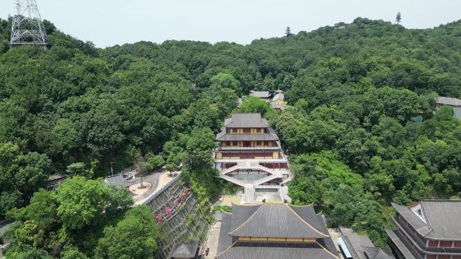 航拍湖北鄂州西山风景区古灵泉寺