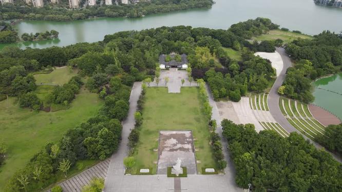 航拍湖北黄冈遗爱湖公园苏东坡纪念馆