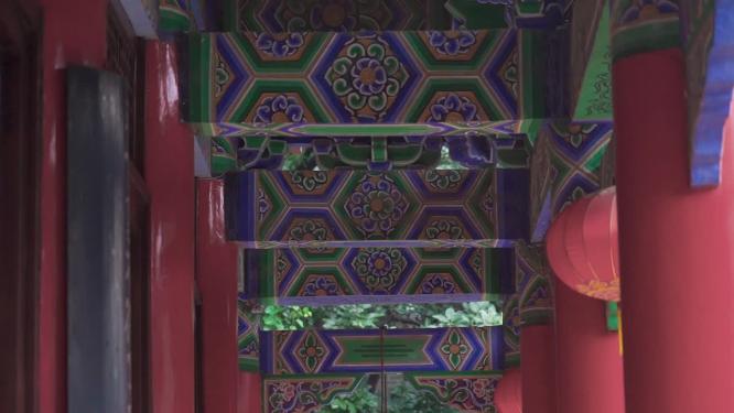 雨天传统建筑屋檐