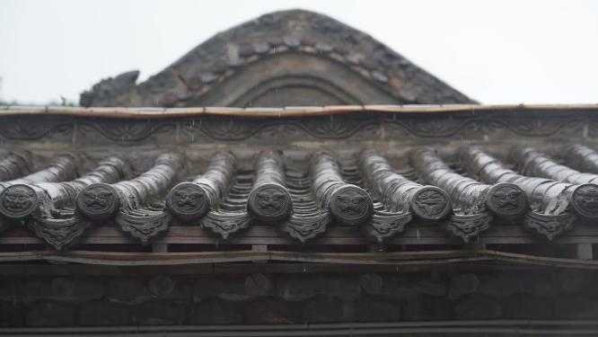 雨天传统建筑屋檐