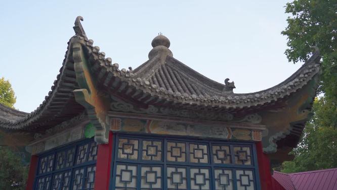 晴天古建筑凉亭特写
