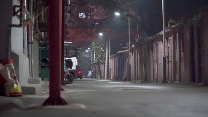 老旧小区街道夜景实拍
