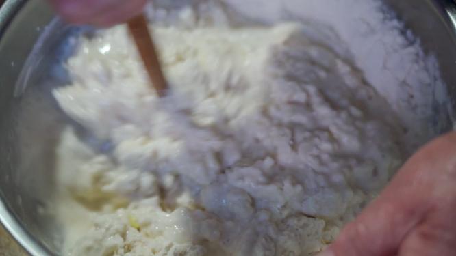 煮饺子下饺子过年过节视频素材