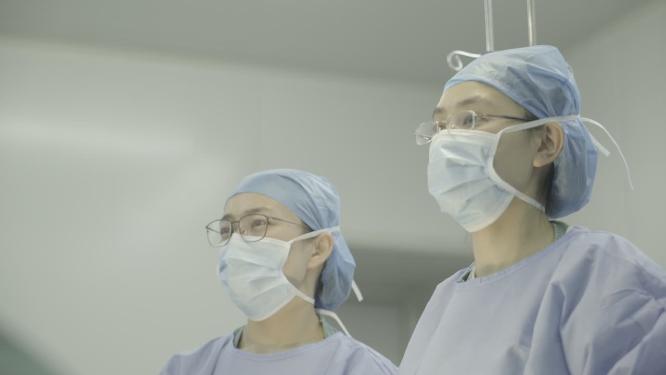 医生手术室工作场景