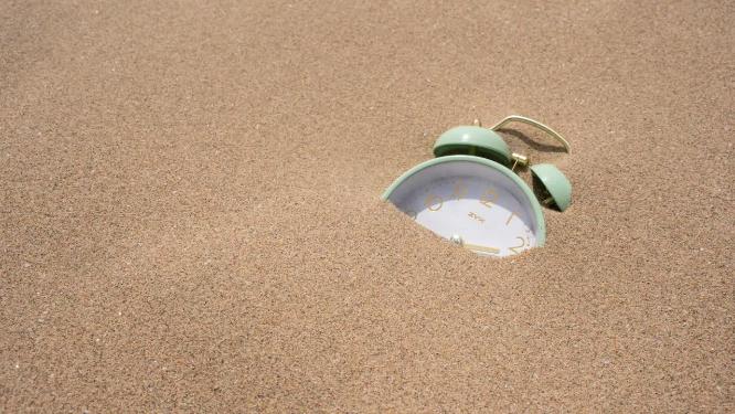 沙漠闹钟时间流逝延时