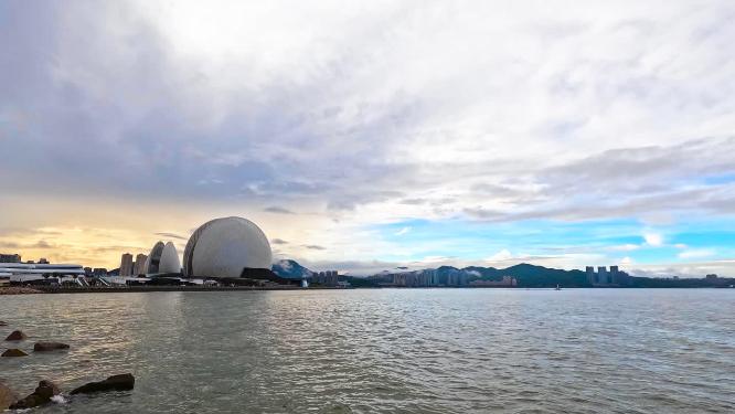 空镜头拍摄野狸岛地标建筑日月贝