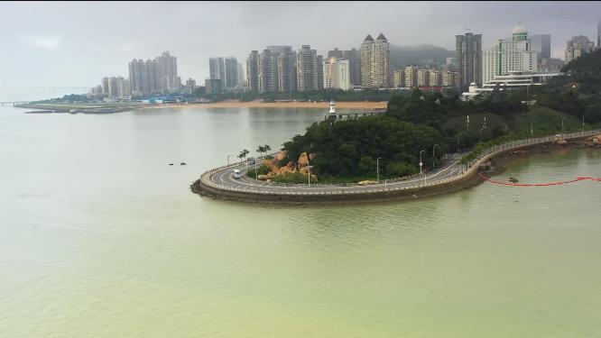 航拍珠海菱角嘴路段清晨海边