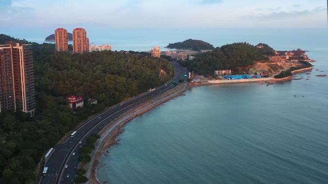 航拍黄昏时分的海边