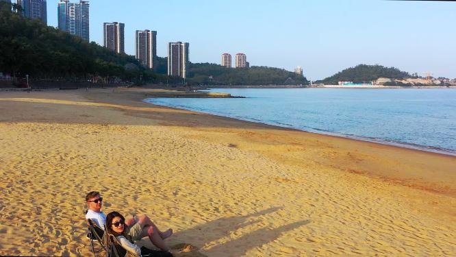 航拍珠海空镜头情侣沙滩