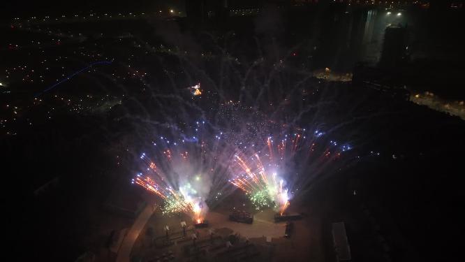 西安乐华城跨年烟花航拍跨年演出兔年倒计时