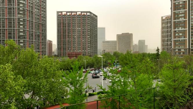 沙尘暴城市交通沙城暴航拍极端天气北方浮尘