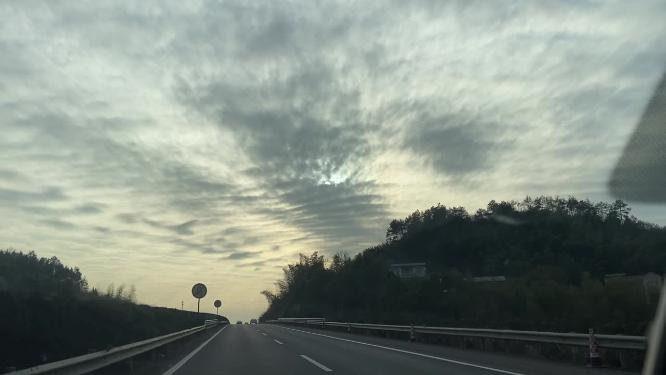 高速公路行车