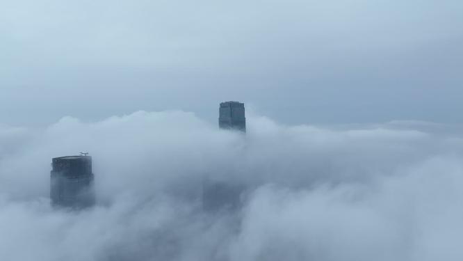 长沙国金中心雨后云海