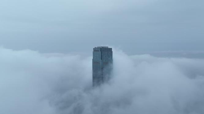 长沙国金中心雨后云海