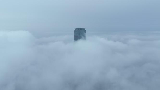 长沙国金中心雨后云海