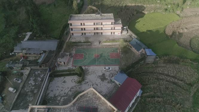 贵州山村希望小学航拍凉山