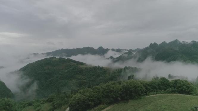贵州群山风景航拍山间小镇村落凉山