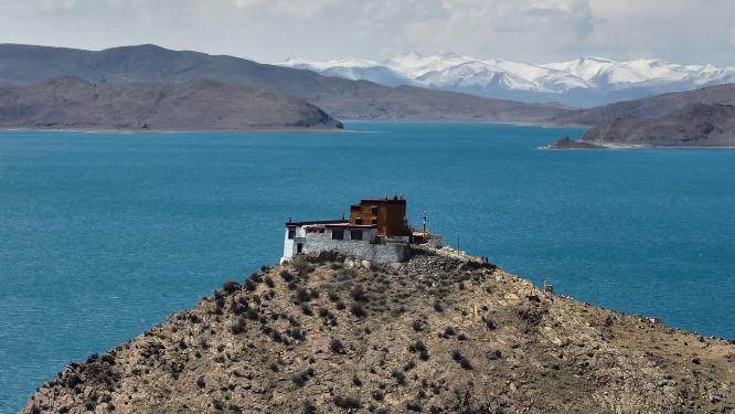 西藏山南羊卓雍措景区羊湖日托寺航拍
