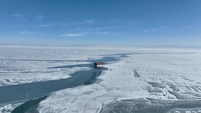 航拍青海湖冬季冰封冰冻二郎剑鱼雷发射基地151