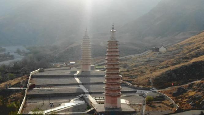 航拍宁夏银川拜寺口双塔佛教贺兰山