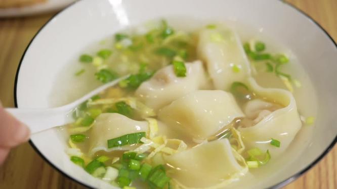 鸡汤馄饨