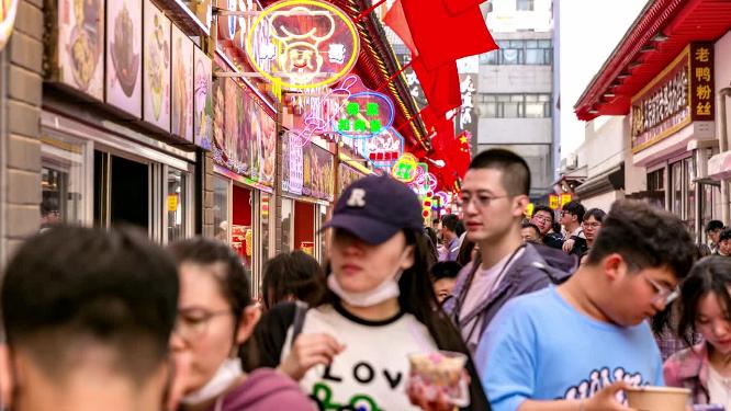 沈阳中街官局子胡同特色美食街区 