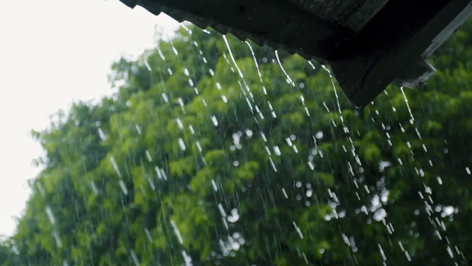 雨天的屋檐