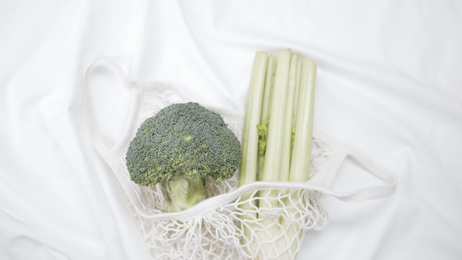 网兜装走蔬菜