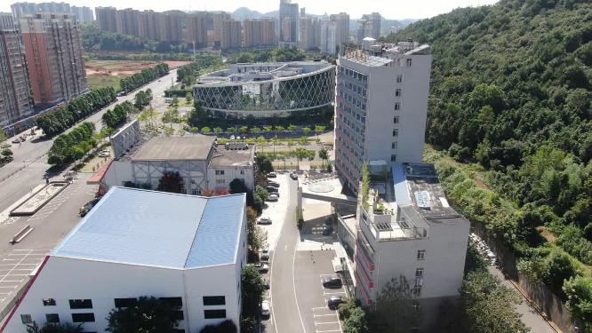 航拍湖北咸宁少年宫