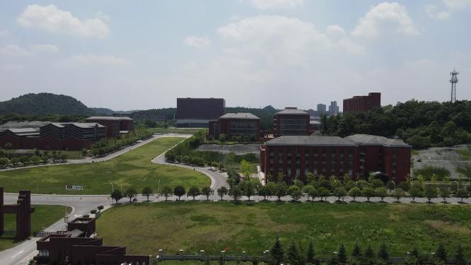 航拍贵州大学