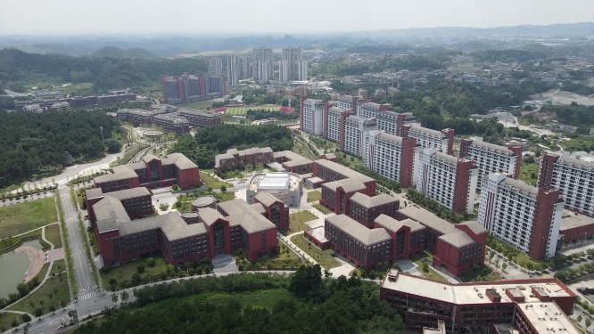 航拍贵州大学校园环境