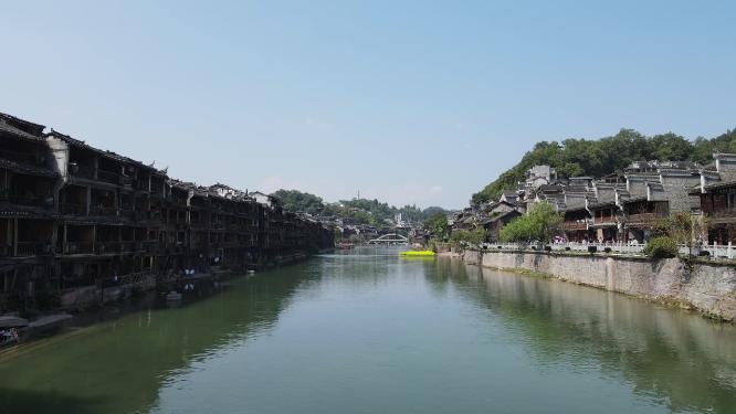航拍湖南凤凰古城沱江
