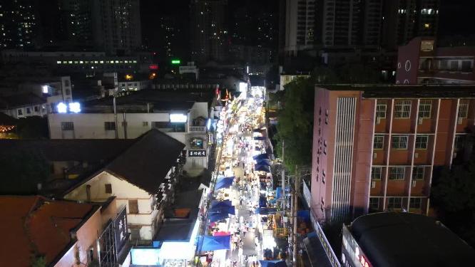航拍南宁中山路美食街