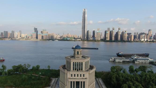 航拍武汉长江抗洪博物馆