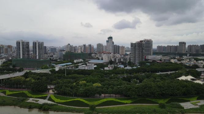 航拍广西南宁邕江风光带