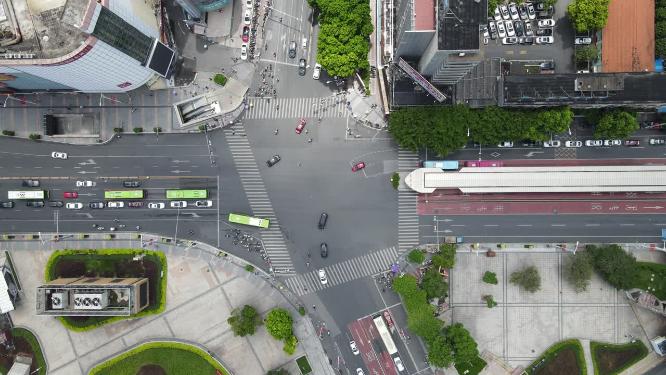 俯拍南宁城市交通