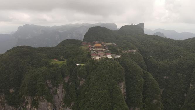 航拍湖南张家界天门山天门洞5A景区