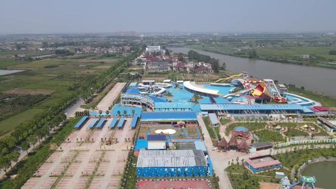 航拍湖南岳阳洞庭湖游乐场