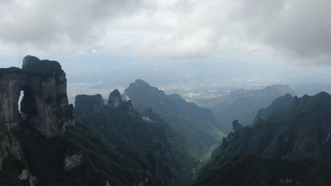 航拍湖南张家界天门山天门洞5A景区